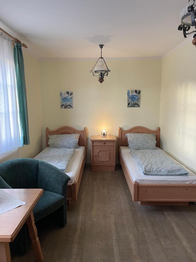 Landgasthof - Braukeller - Fattigau Oberkotzau Esterno foto