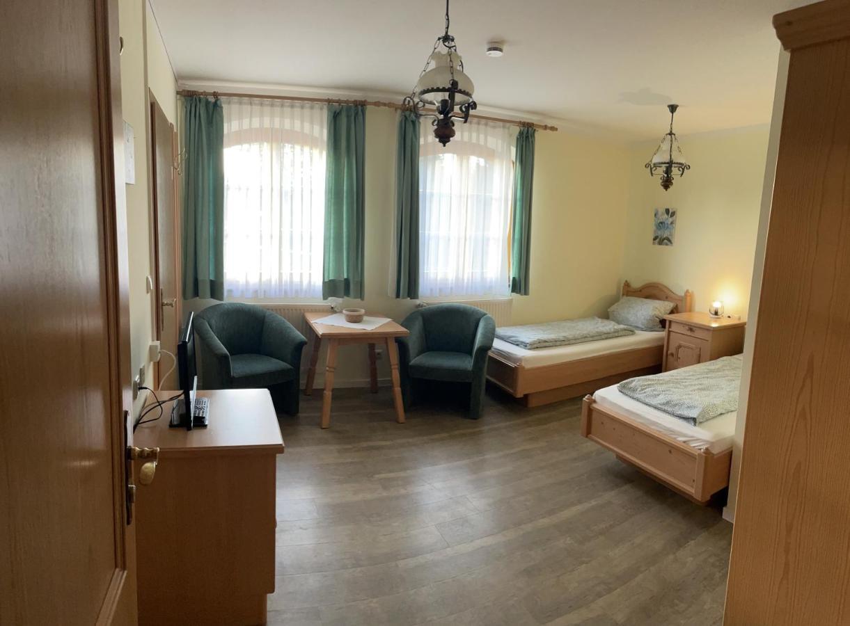 Landgasthof - Braukeller - Fattigau Oberkotzau Esterno foto